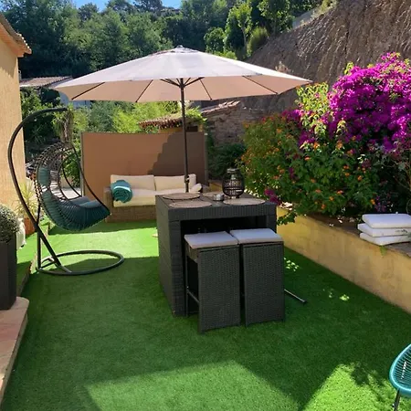 Tres Joli Studio Le Rayol-Canadel-sur-Mer