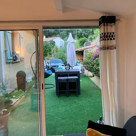 Tres Joli Studio * Rayol-Canadel-sur-Mer